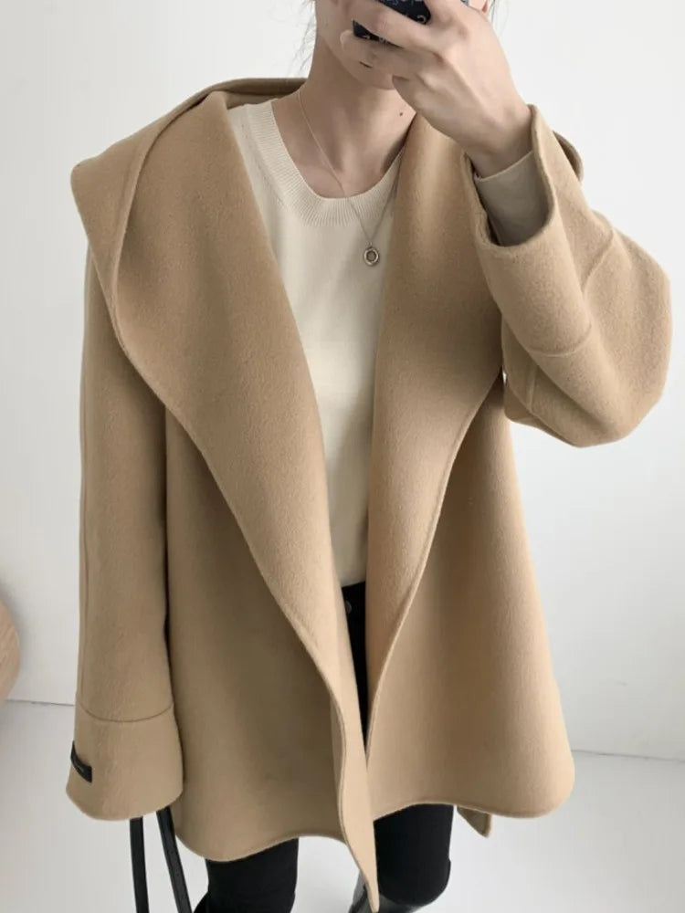 Elira™ | Cappotto di Lana con Cappuccio